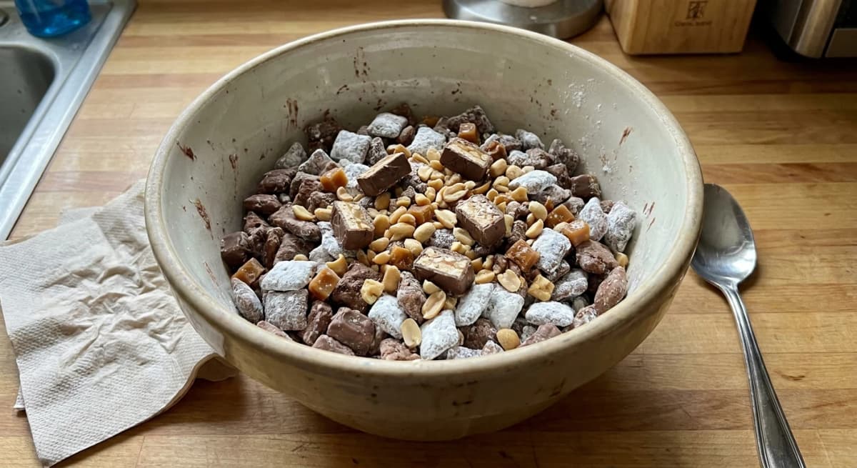 Best Snickers Puppy Chow Recipe