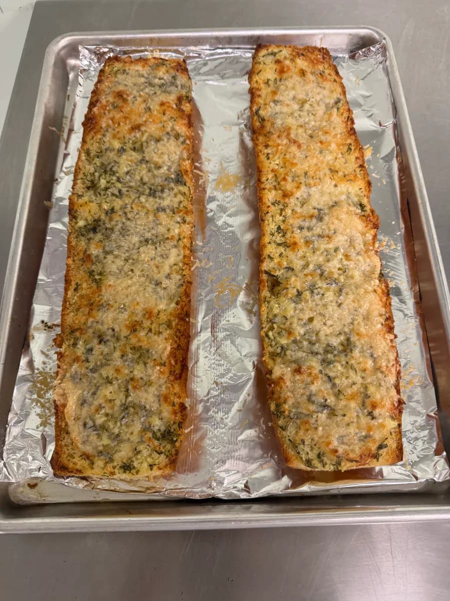 Cheesy Garlic Bread - Photo 1